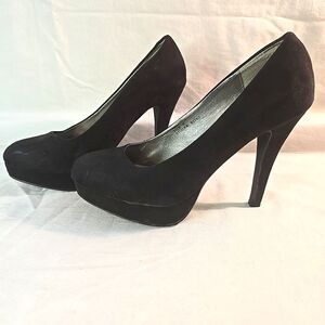 Maurices Black Vegan Suede 1 inch Platform 4 1/2 inch Heels Size 8 Dancing